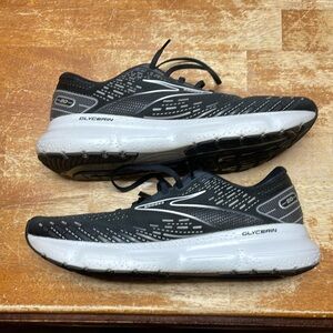 Men’s Brooks Glycerin 20. Size 11. Great Condition